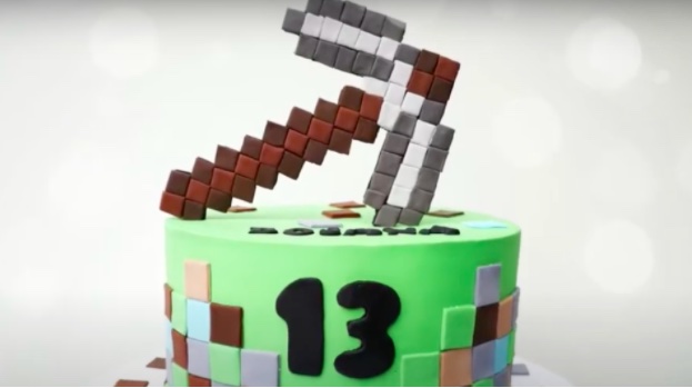 pickaxe cake minecraft