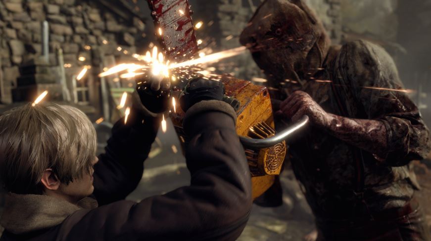 Leon parrying the chainsaw with his knife in Resident Evil 4 Remake.