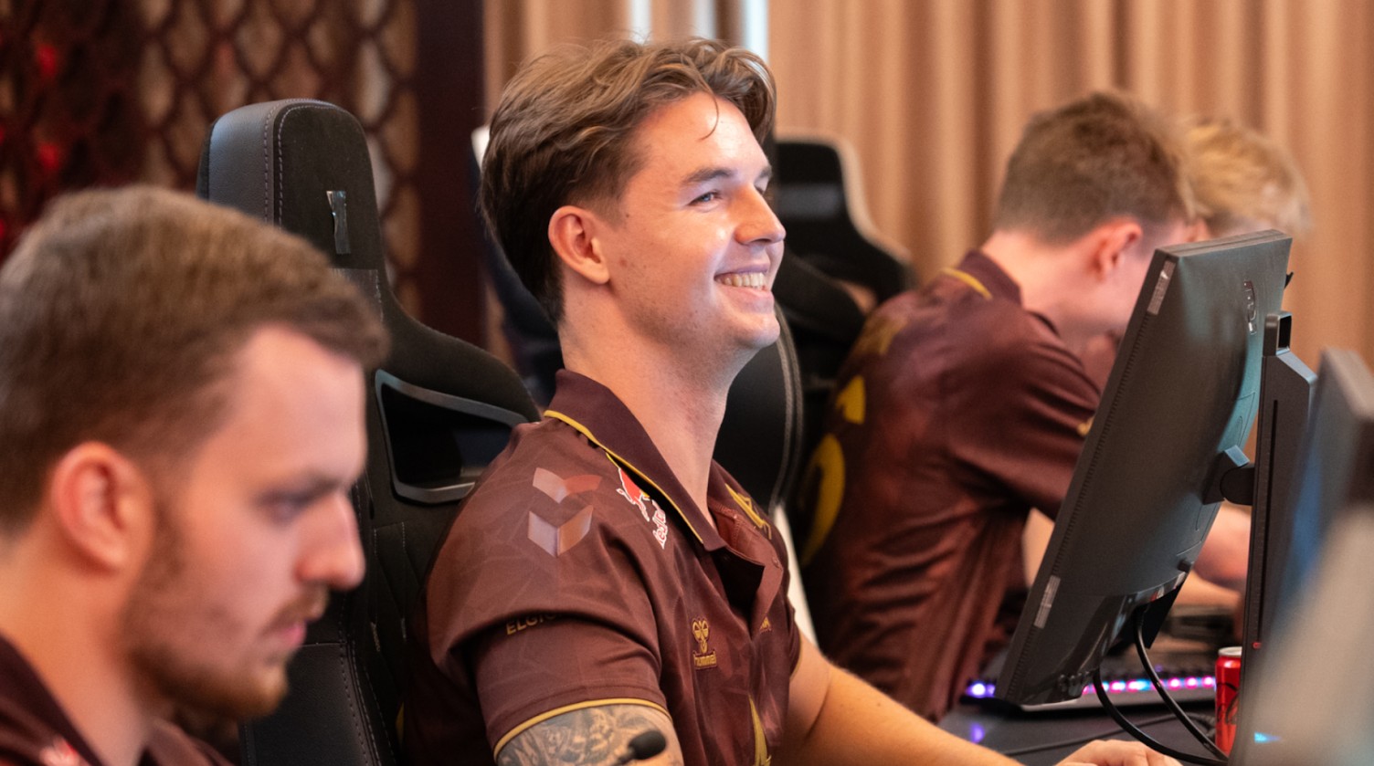 dev1ce CS2